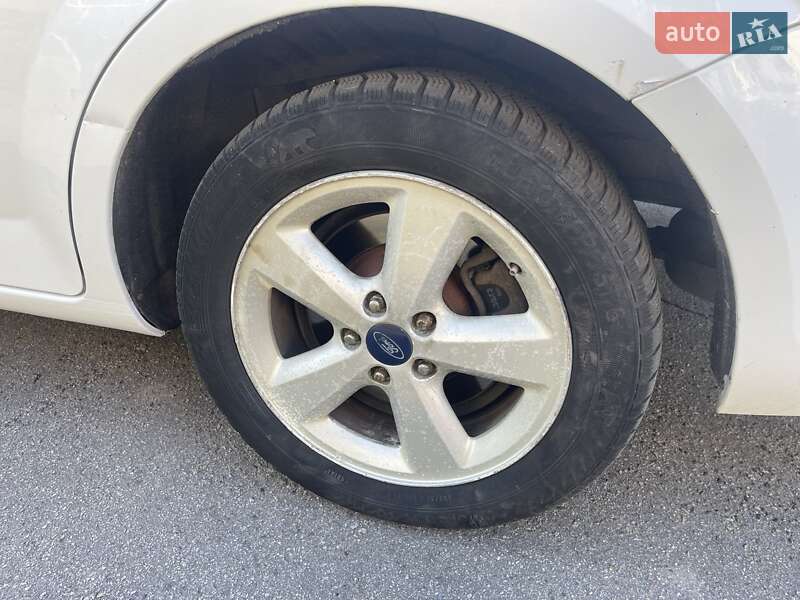 Седан Ford Mondeo 2011 в Ирпене