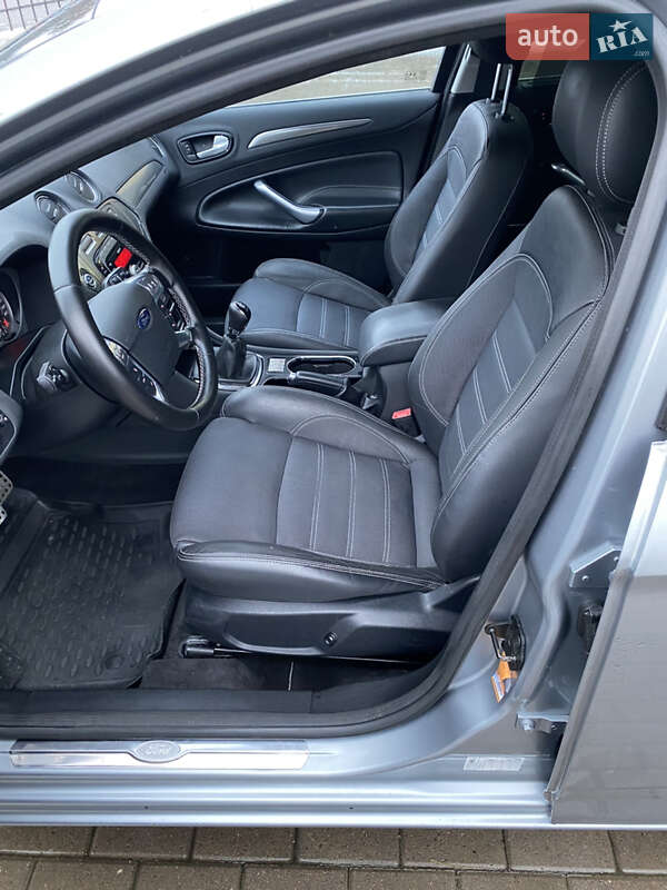 Универсал Ford Mondeo 2010 в Ровно
