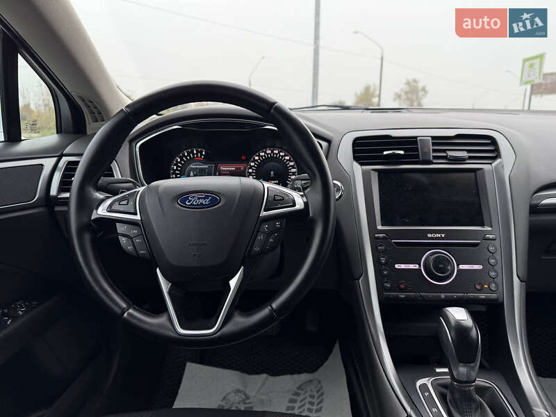 Седан Ford Mondeo 2015 в Житомире