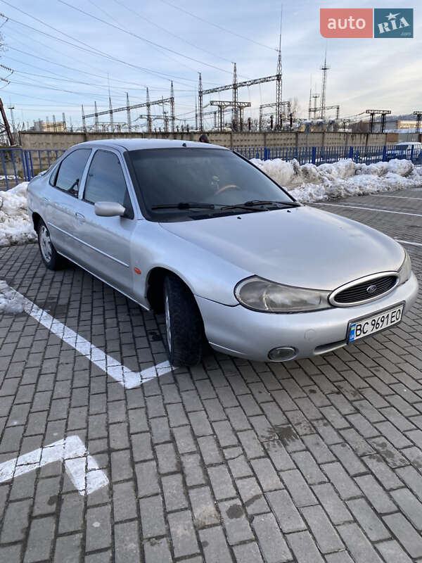 Ліфтбек Ford Mondeo 1997 в Львові
