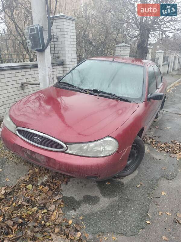 Седан Ford Mondeo 1997 в Киеве