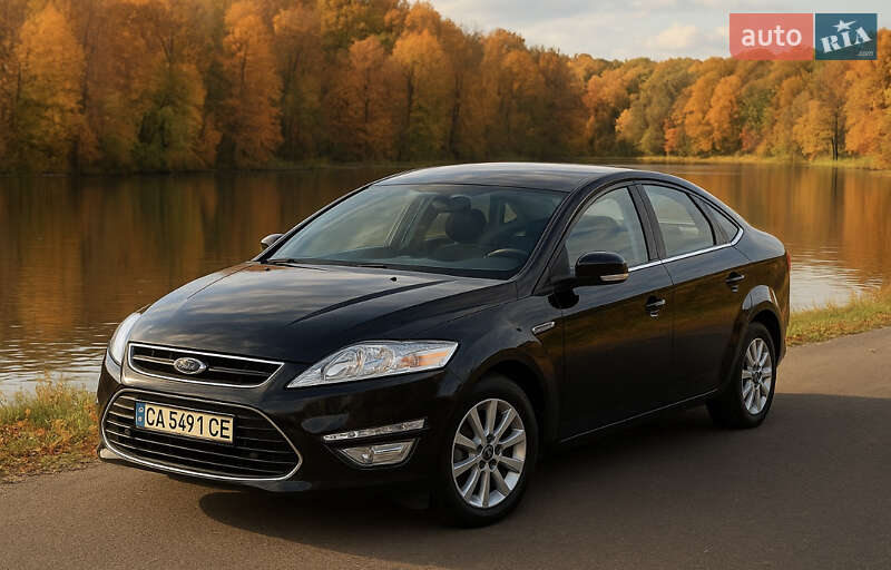 Седан Ford Mondeo 2012 в Звенигородці