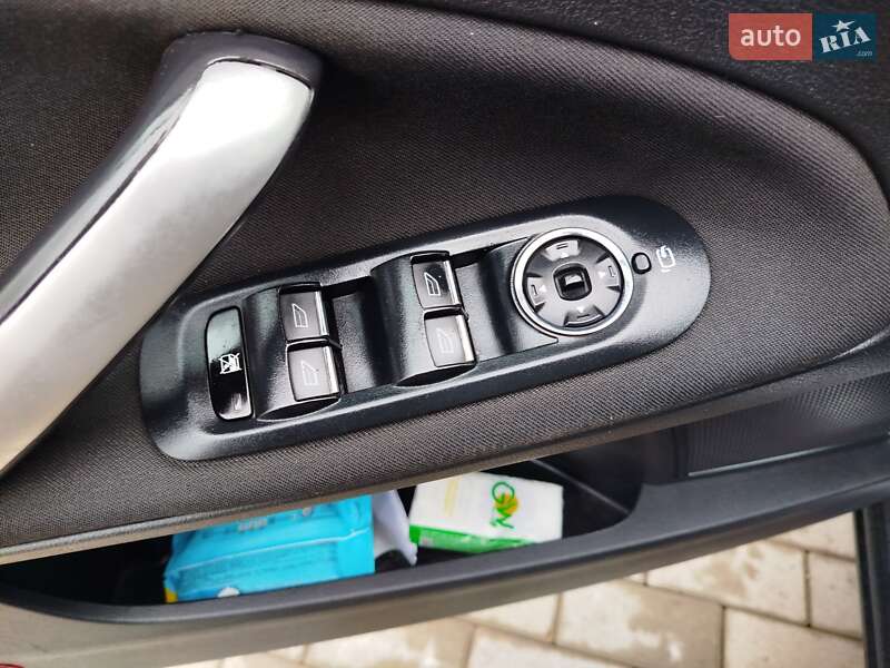 Универсал Ford Mondeo 2010 в Нововолынске фото 14 Универсал Ford Mondeo 2010 в Нововолынске