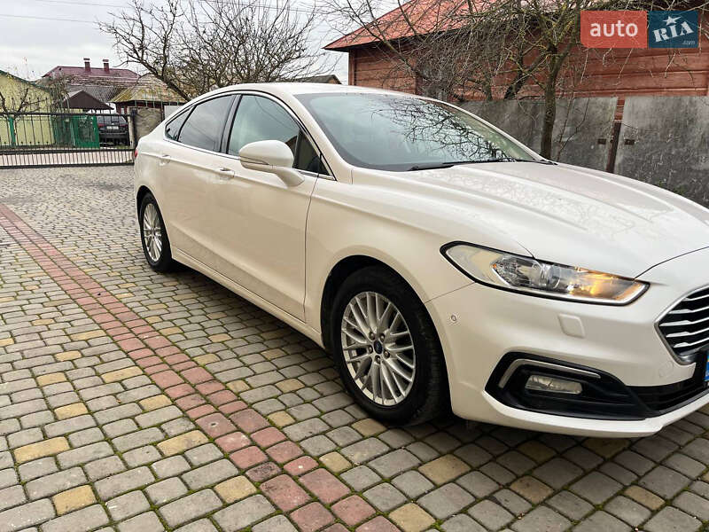 Ліфтбек Ford Mondeo 2019 в Радехові