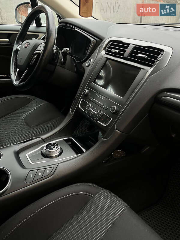 Ліфтбек Ford Mondeo 2019 в Радехові