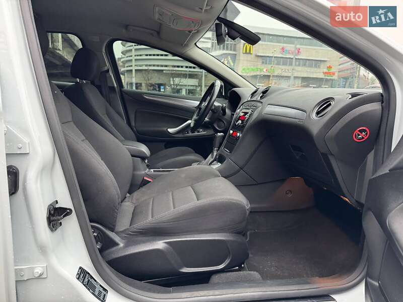 Седан Ford Mondeo 2012 в Дніпрі