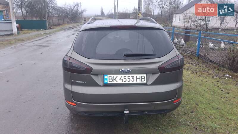 Универсал Ford Mondeo 2011 в Сарнах