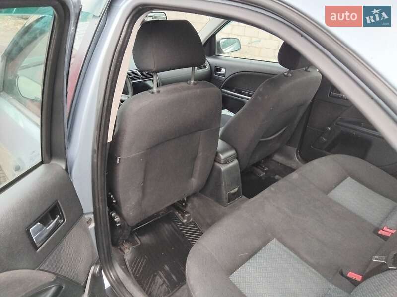 Седан Ford Mondeo 2006 в Глухові фото 4 Седан Ford Mondeo 2006 в Глухові
