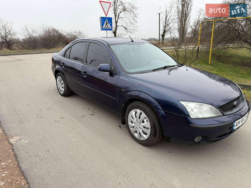 Седан Ford Mondeo 2002 в Коростене