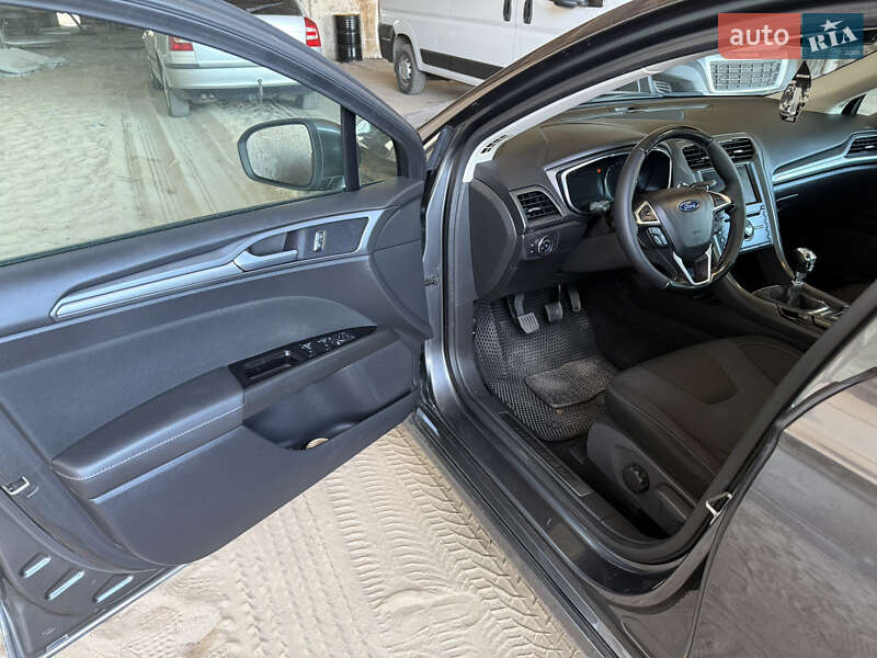 Лифтбек Ford Mondeo 2016 в Запорожье