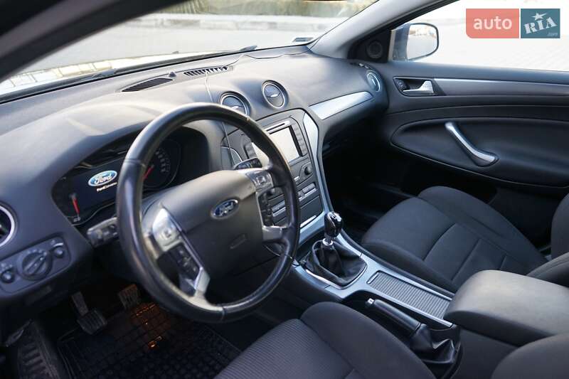 Универсал Ford Mondeo 2014 в Луцке