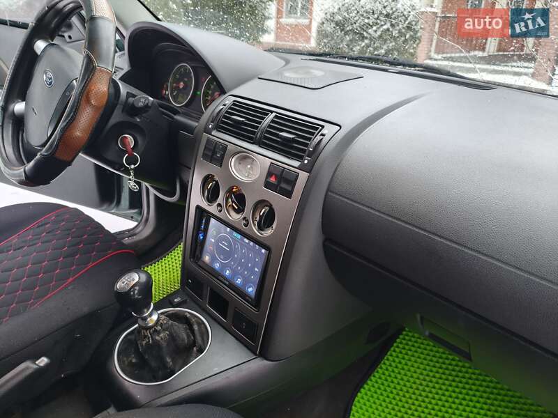 Ліфтбек Ford Mondeo 2001 в Калинівці