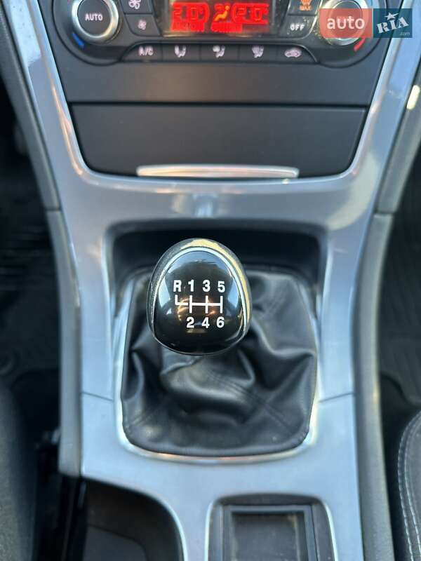 Седан Ford Mondeo 2011 в Белогородке