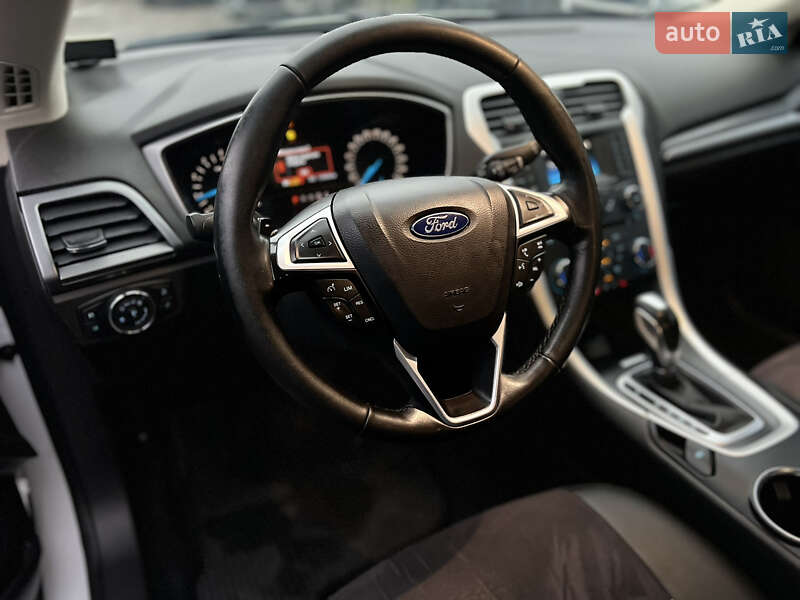 Седан Ford Mondeo 2017 в Миргороде