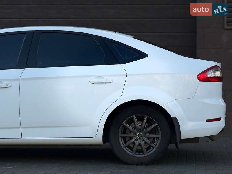 Лифтбек Ford Mondeo 2013 в Николаеве