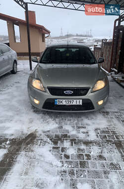 Ліфтбек Ford Mondeo 2010 в Рівному