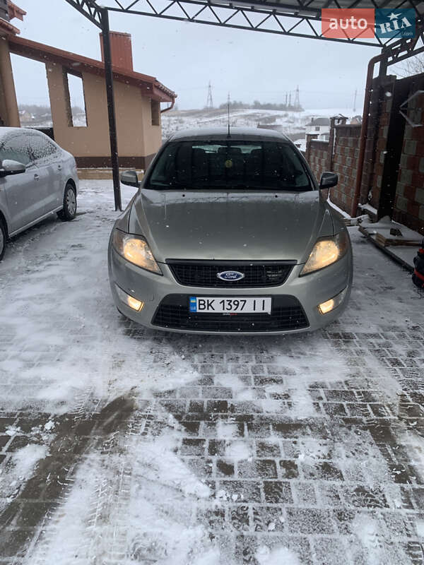 Ford Mondeo 2010 Ford Mondeo 2010