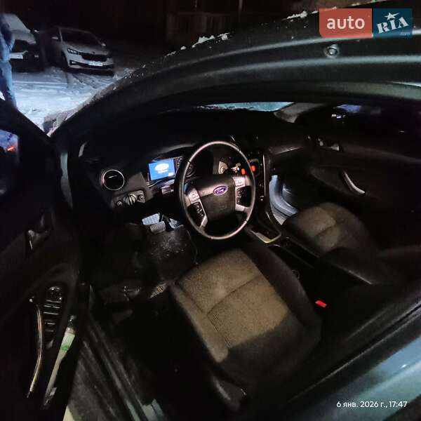 Седан Ford Mondeo 2011 в Киеве