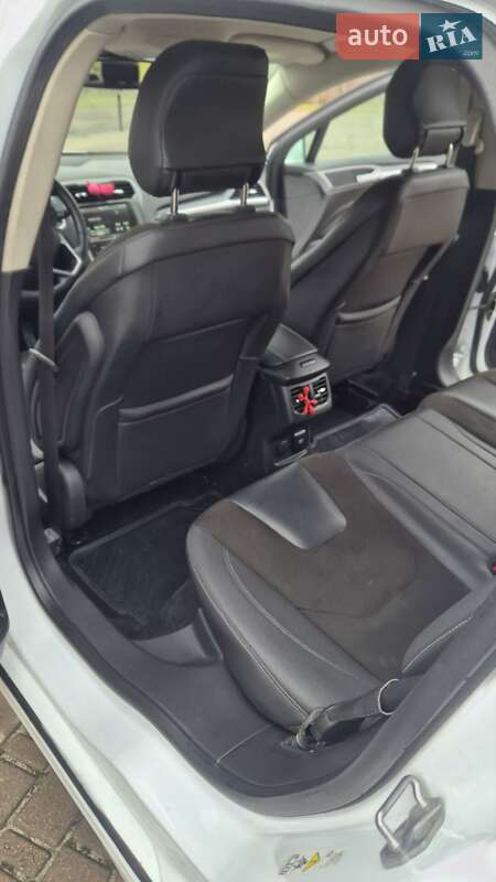 Ліфтбек Ford Mondeo 2015 в Львові фото 49 Ліфтбек Ford Mondeo 2015 в Львові