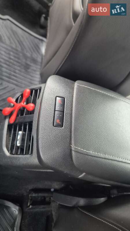 Ліфтбек Ford Mondeo 2015 в Львові фото 56 Ліфтбек Ford Mondeo 2015 в Львові