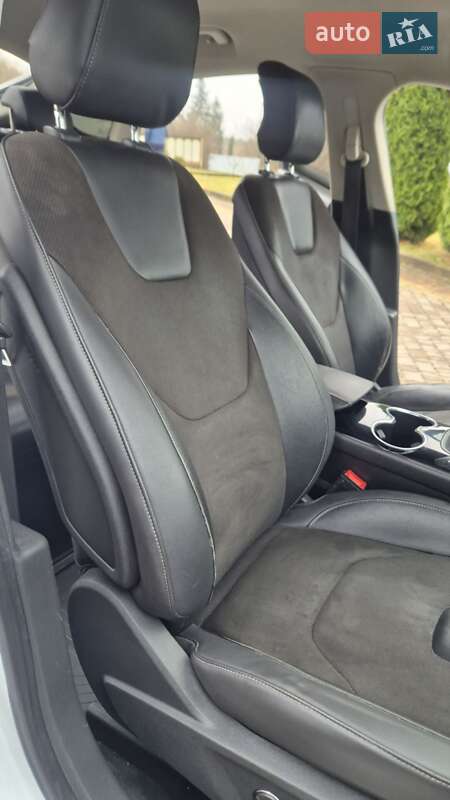 Ліфтбек Ford Mondeo 2015 в Львові фото 65 Ліфтбек Ford Mondeo 2015 в Львові