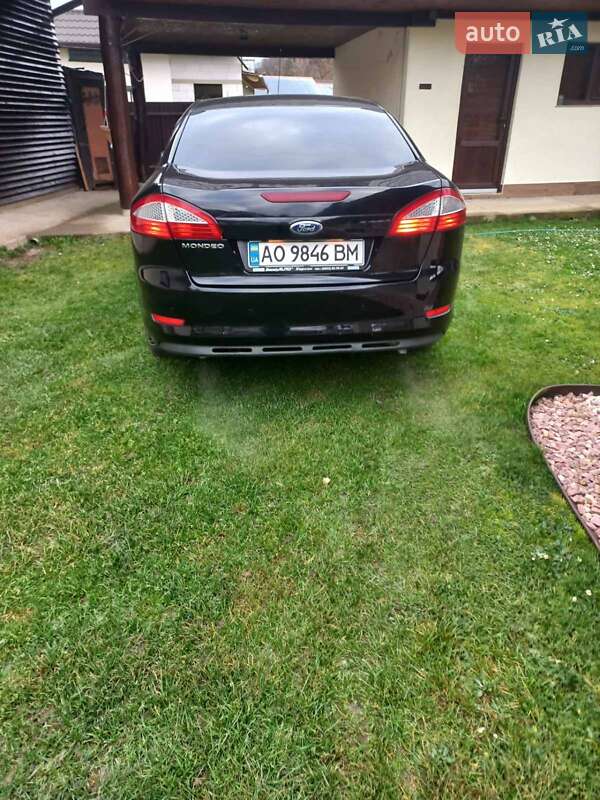Седан Ford Mondeo 2008 в Солотвине