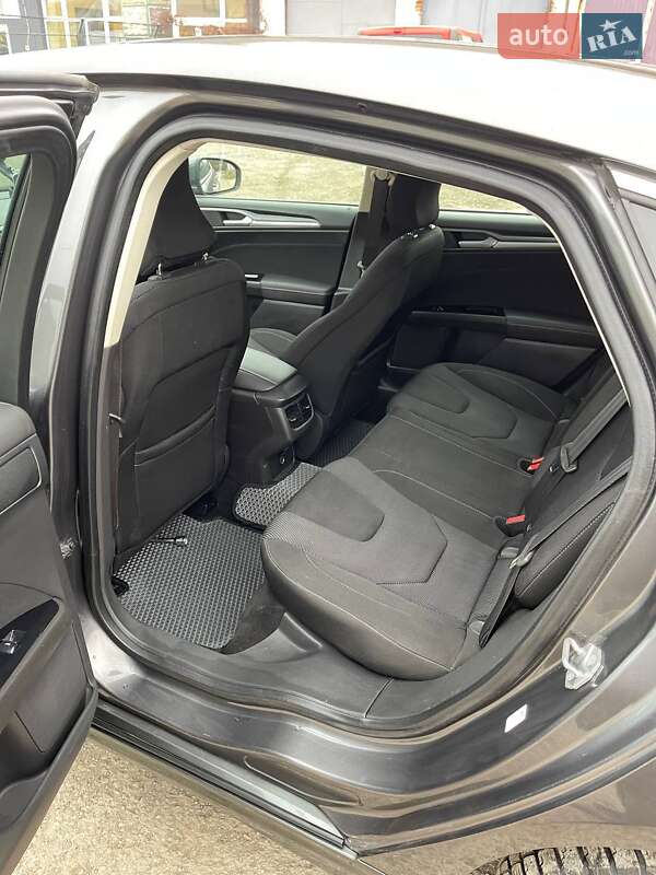 Седан Ford Mondeo 2015 в Борщеве