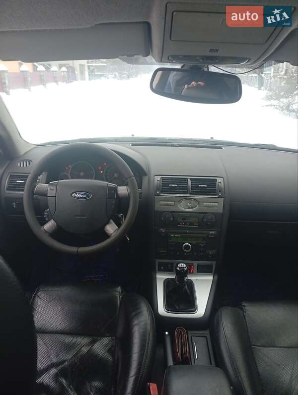 Лифтбек Ford Mondeo 2003 в Шепетовке