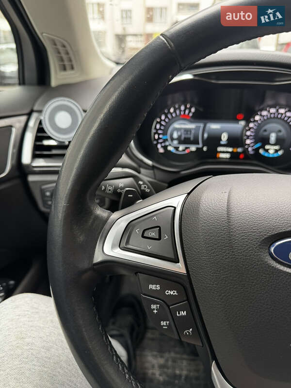 Лифтбек Ford Mondeo 2019 в Киеве