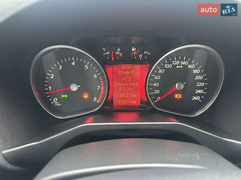 Седан Ford Mondeo 2012 в Мукачево