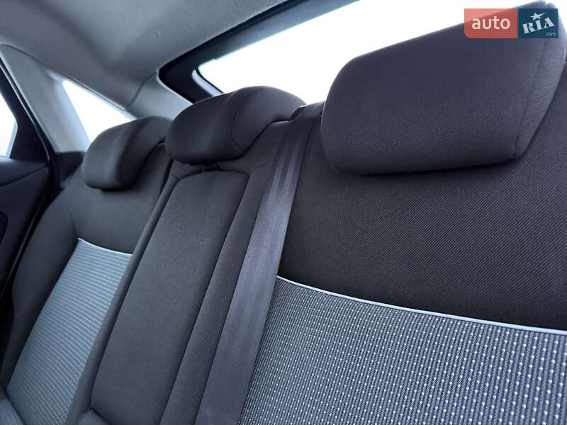 Седан Ford Mondeo 2010 в Ровно