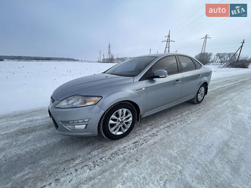 Седан Ford Mondeo 2011 в Умані