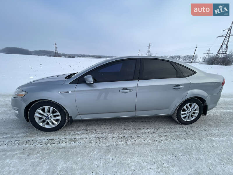 Седан Ford Mondeo 2011 в Умані