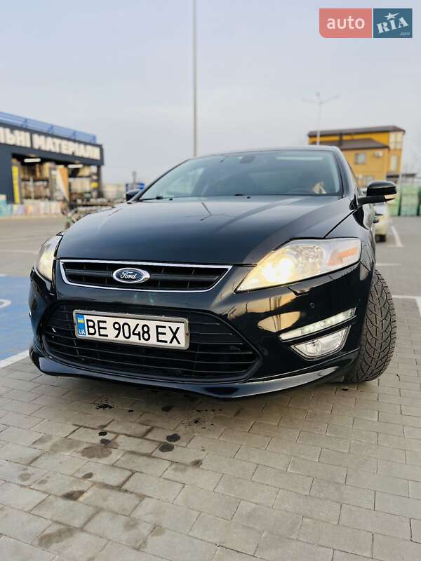 Седан Ford Mondeo 2011 в Первомайске