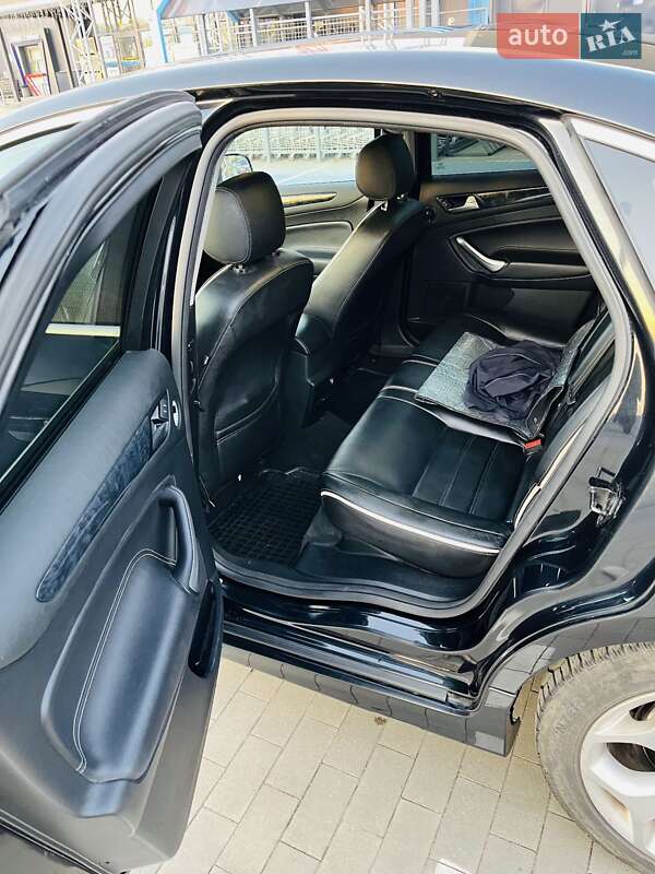 Седан Ford Mondeo 2011 в Первомайске