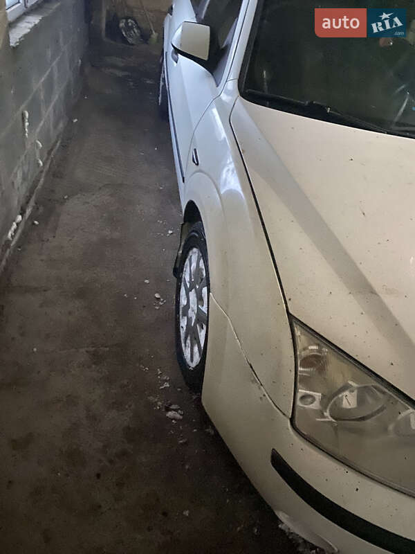 Лифтбек Ford Mondeo 2001 в Микулинцах