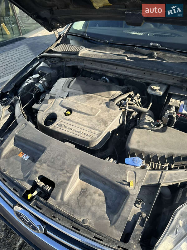 Седан Ford Mondeo 2013 в Львове