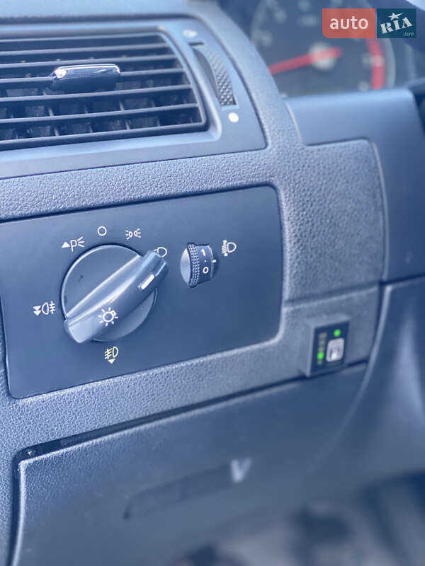 Лифтбек Ford Mondeo 2004 в Житомире