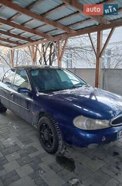 Седан Ford Mondeo 1997 в Чернівцях