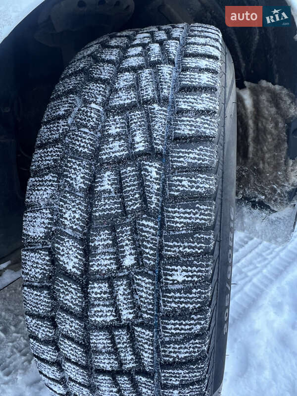 Седан Ford Mondeo 2011 в Хусте