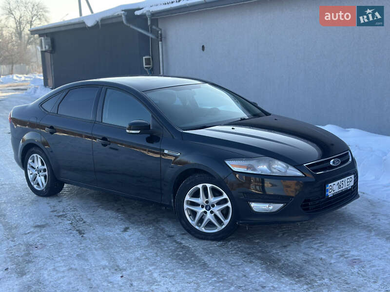 Седан Ford Mondeo 2011 в Ивано-Франковске