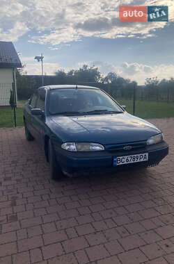 Седан Ford Mondeo 1993 в Стрию
