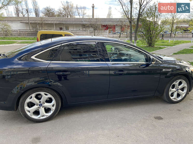 Лифтбек Ford Mondeo 2014 в Киеве