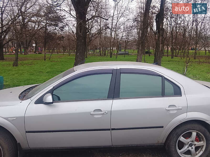 Седан Ford Mondeo 2002 в Одессе