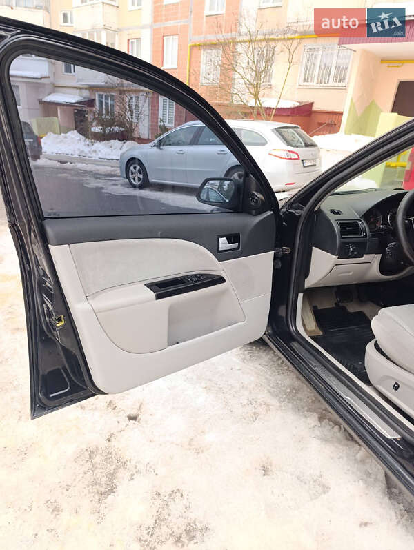 Лифтбек Ford Mondeo 2002 в Тернополе