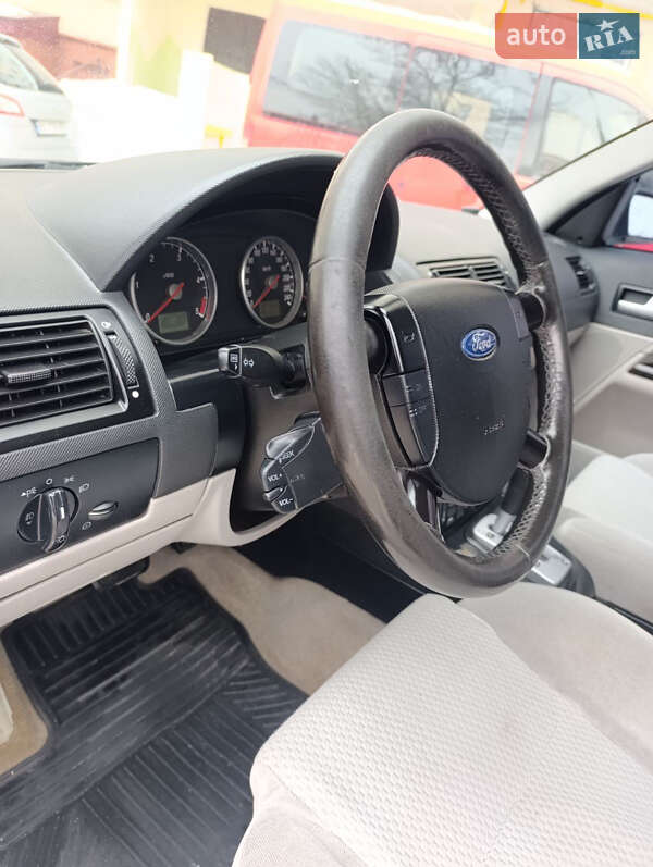 Лифтбек Ford Mondeo 2002 в Тернополе