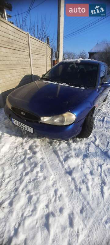 Лифтбек Ford Mondeo 1995 в Виннице