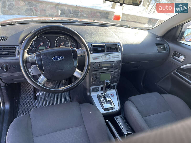 Седан Ford Mondeo 2004 в Києві