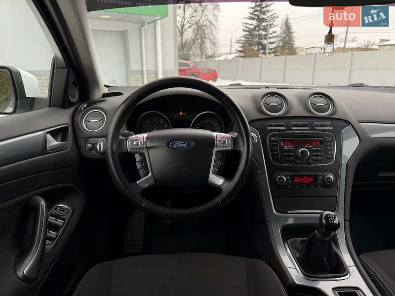 Седан Ford Mondeo 2010 в Киеве фото 27 Седан Ford Mondeo 2010 в Киеве