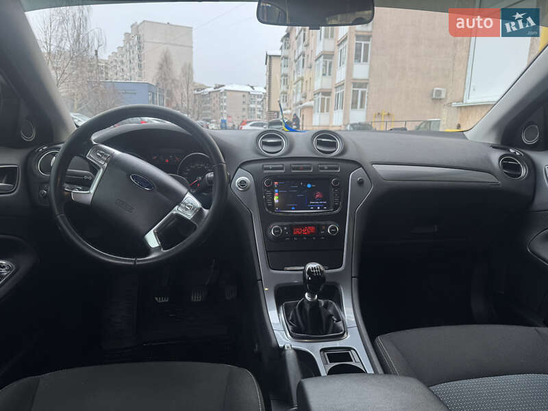 Лифтбек Ford Mondeo 2013 в Софиевской Борщаговке фото 9 Лифтбек Ford Mondeo 2013 в Софиевской Борщаговке